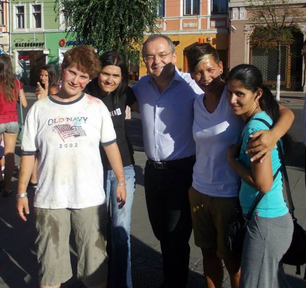 971909_594816047207959_1938207375_n